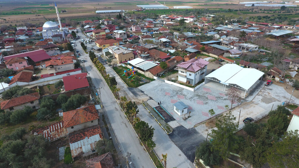 Pamukkale Belediyesi’nden Gölemez’e kapalı pazar yeri
