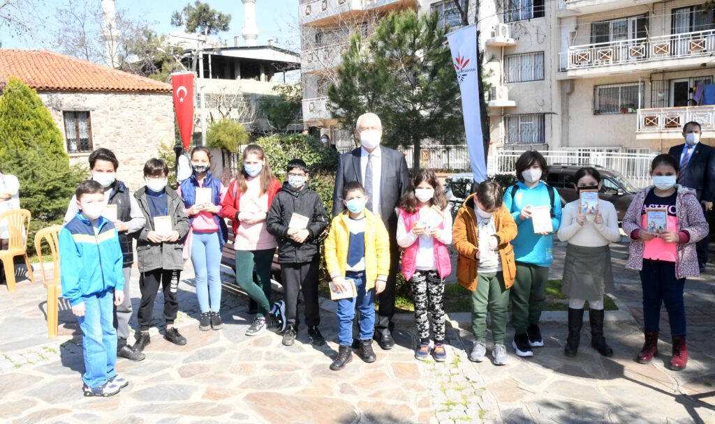 İzmir Karabağlar’da Kütüphaneler Haftası kutlandı