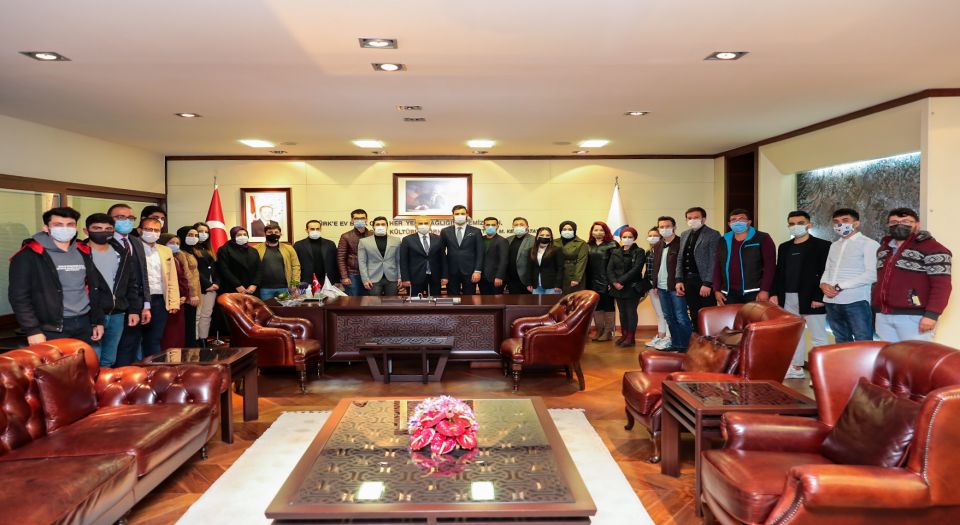 AK Parti Gençlik’ten Başkan Zolan’a ziyaret