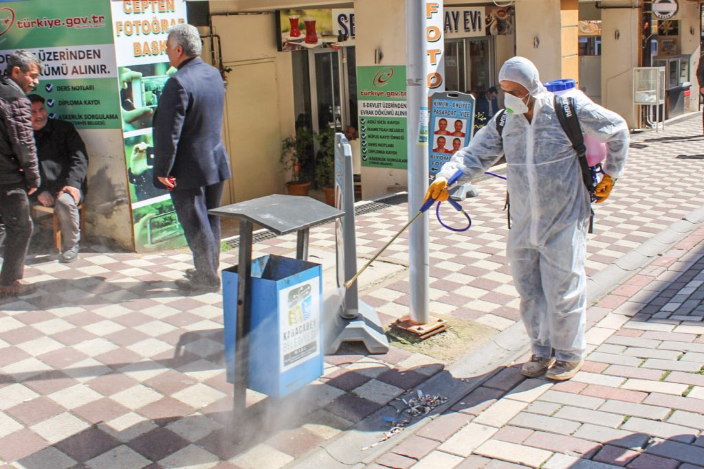 Karacabey Corona’da işi ciddiye alıyor