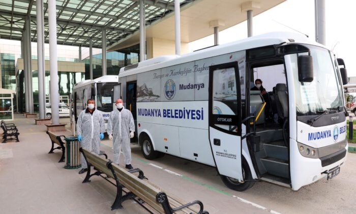 Mudanya’da sağlık çalışanlarının ayağına ‘servis’