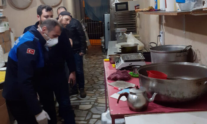 Kaçak tatlıcıya tuzlu fatura!