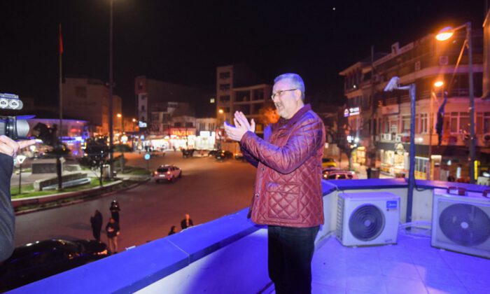 Karacabey’den sağlıkçılara sürpriz