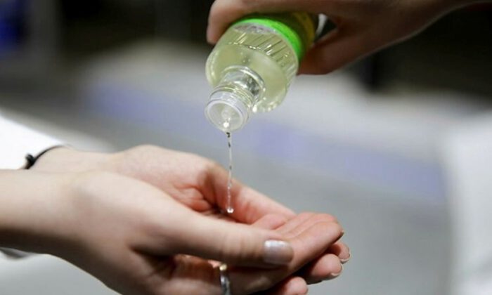 Coronavirüs sayesinde kolonya bağımlısı olduk