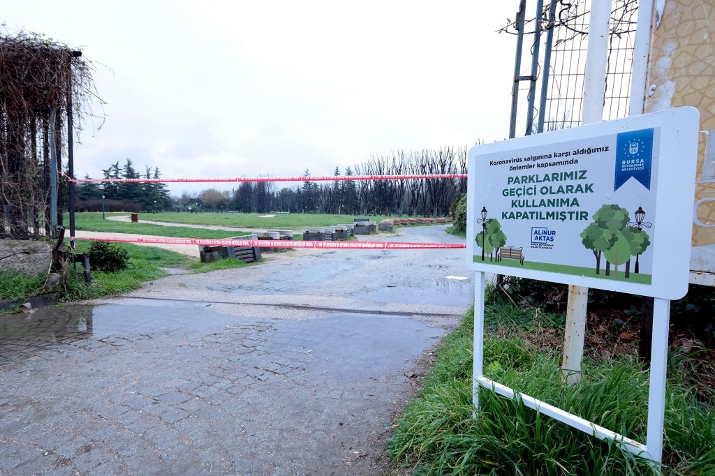 Bursa’da parklara Coronavirüs kilidi