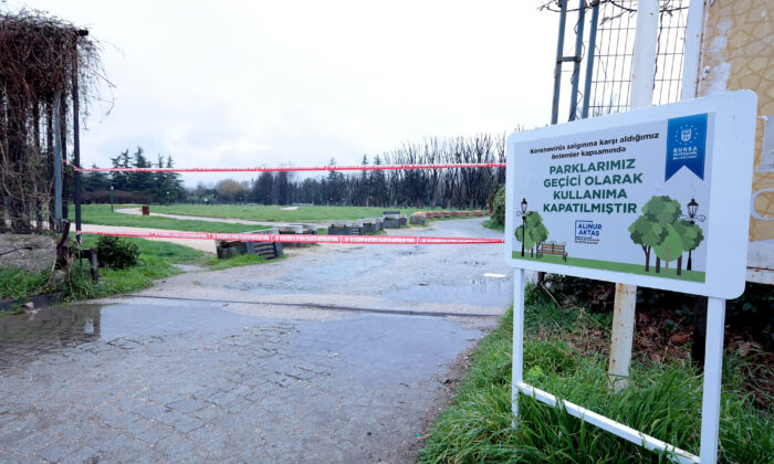Bursa’da parklara Coronavirüs kilidi