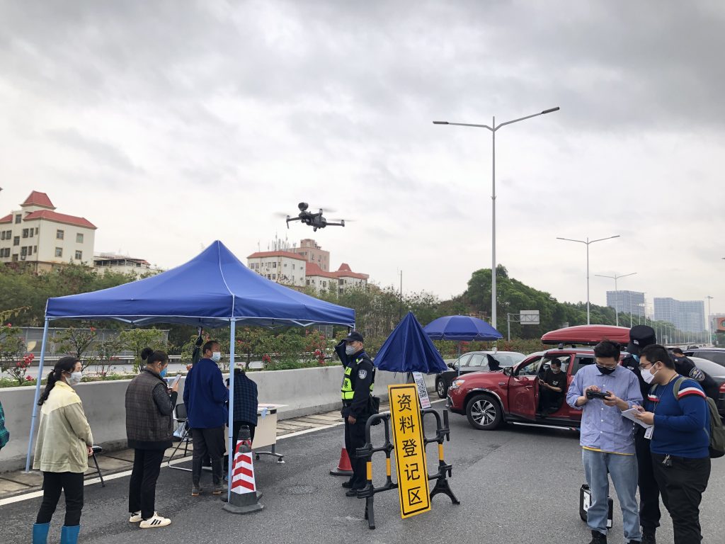 Çinliler Corona’ya karşı drone kullanıyor