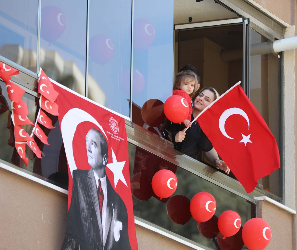 Mudanya’da bayram coşkusu evlere sığmadı