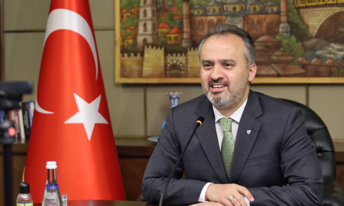 Bursa’daki çocuklara bayram gibi bayram