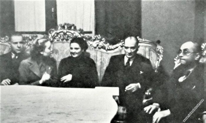 Ulu Önder Atatürk Bursalılarla buluştu