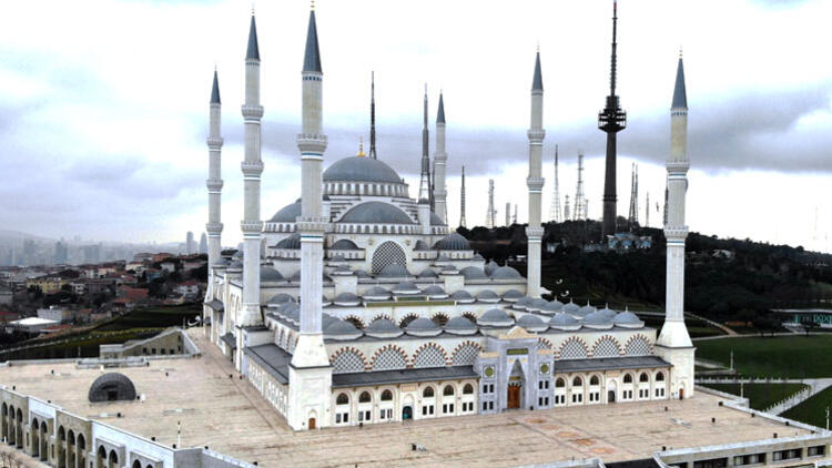 Diyanet’ten Cuma namazı açıklaması