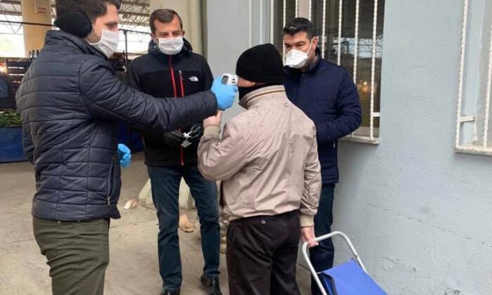 Gürsu’da maskeli alışveriş dönemi