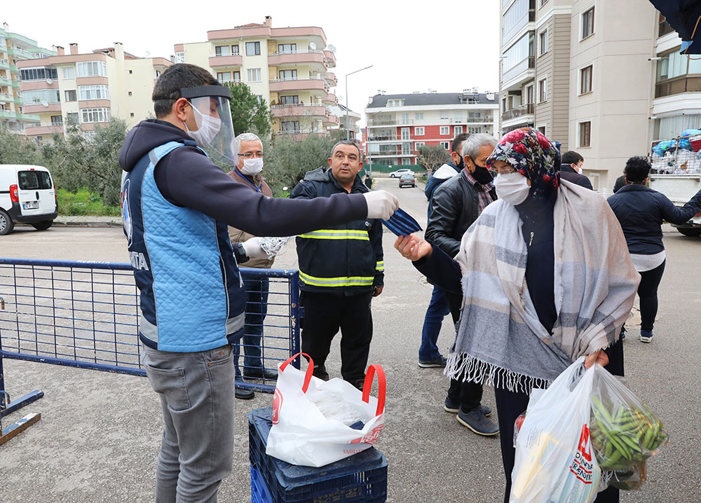 Mudanya pazarlarında maskeli dönem