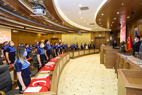 İşlerine ‘büyük’ yeminle başladılar