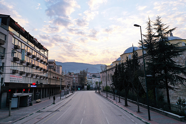 Sokağa çıkma yasağı resmen başladı