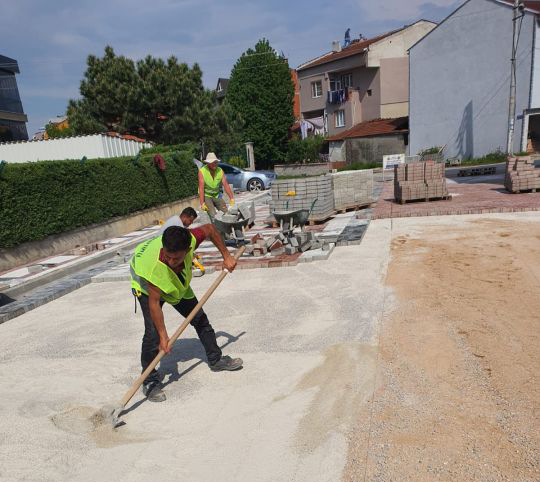 İnegöl’de mahallelere otopark dopingi