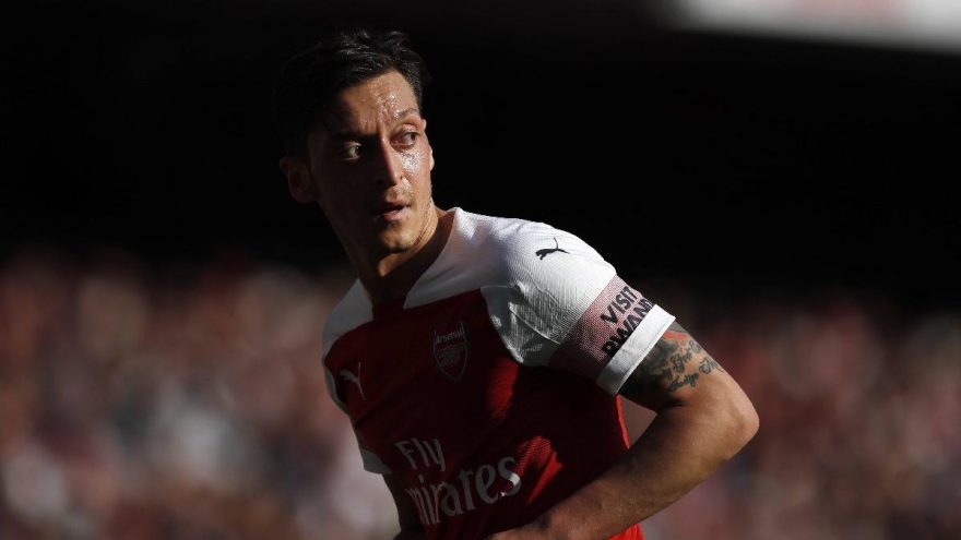 Mesut Özil’den yeni yardım