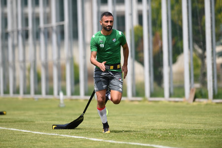 Selçuk Şahin’den takıma terapi