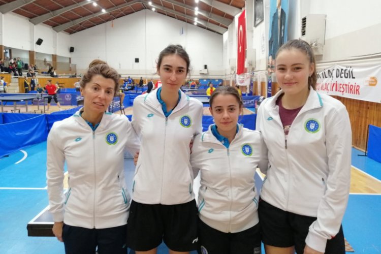 Masa tenisinde Büyükşehir’in kadınları şampiyon
