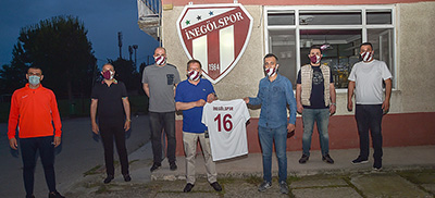 İnegölspor’a maske desteği