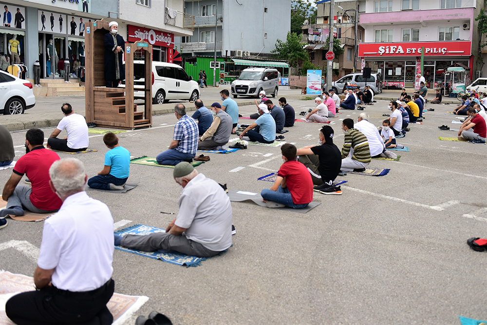 Yıldırım’dan Cuma namazına ‘portatif’ çözü