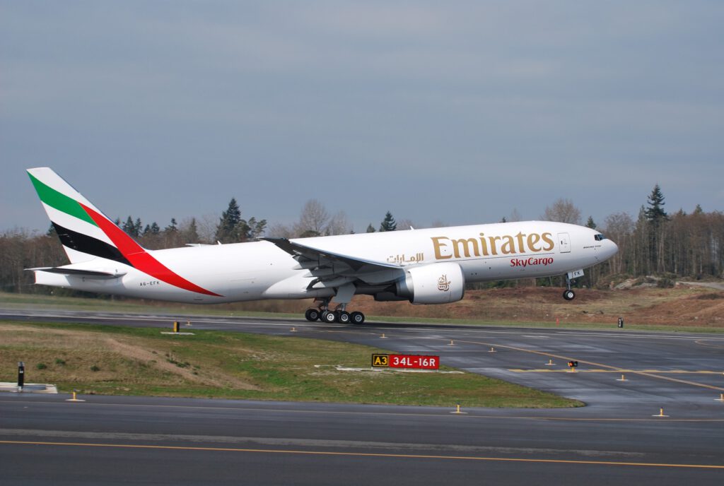 Emirates SkyCargo gökyüzünden inmedi