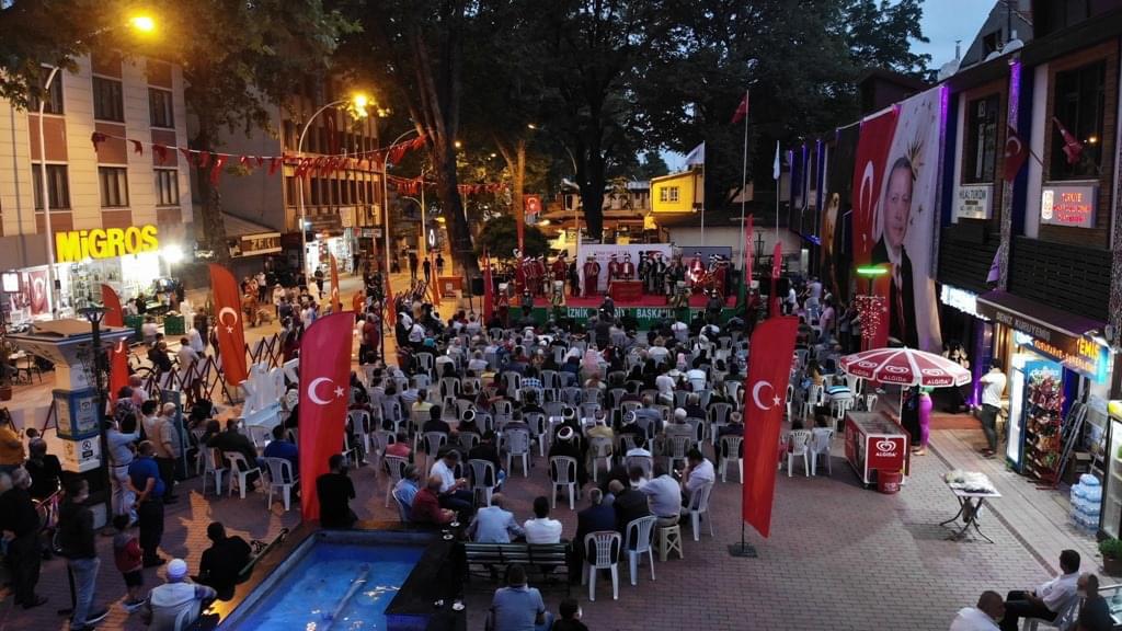 İznik’te milli irade coşkusu