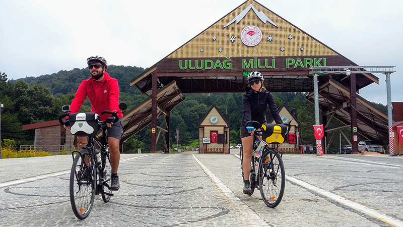 İspanyol bisikletçiler Bursa’ya pedalladı