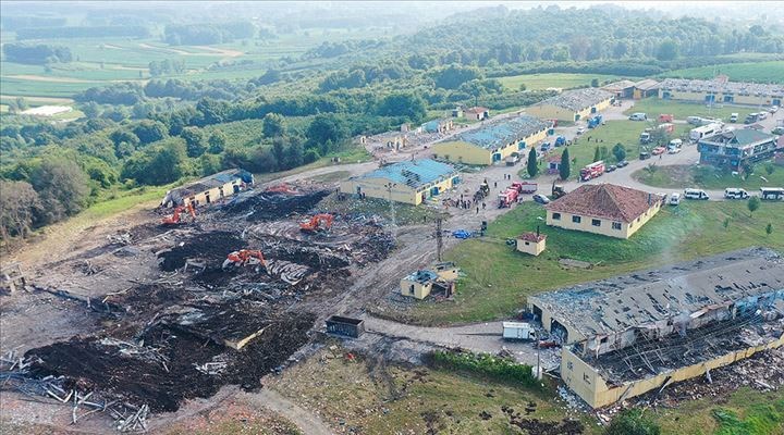 Bursalı kimya mühendislerinden havai fişek tepkisi