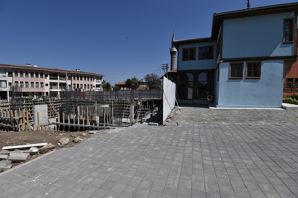 Osmangazi’de tarihi Bursa evleri hayata döndürülüyor