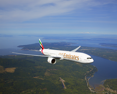 Emirates kanatlarını daha da genişletti