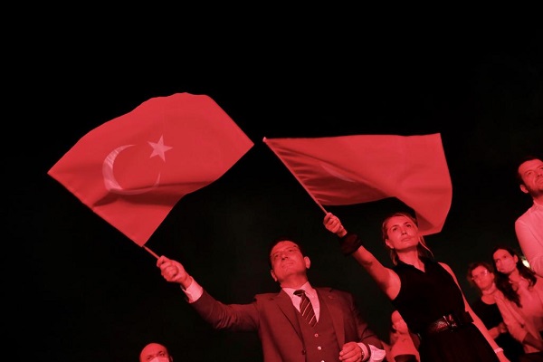 İmamoğlu, Zafer Bayramı etkinliklerinde İstanbullulara seslendi