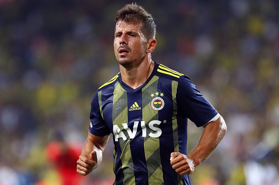 Fenerbahçe’de Emre Belözoğlu futbolu bıraktı