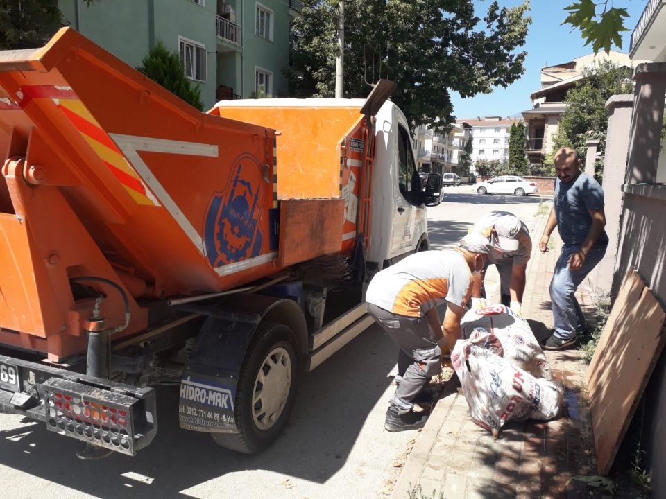 İnegöl’de kurban atıkları başarıyla toplandı