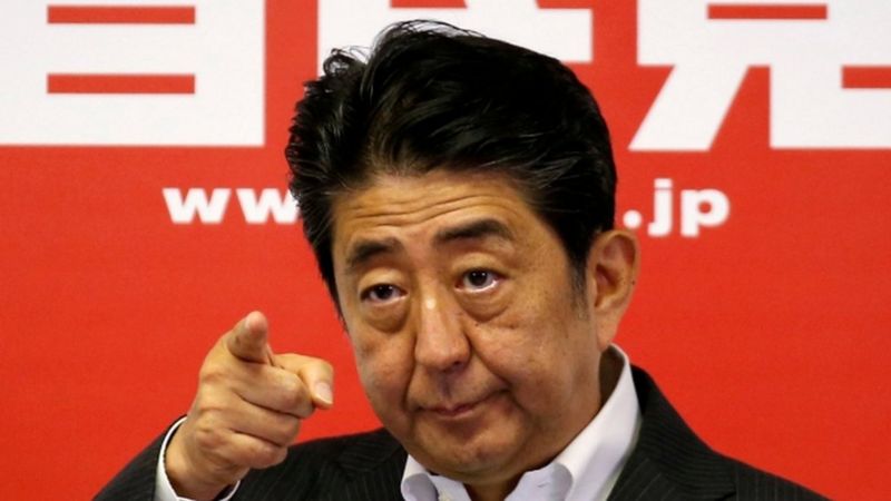 Japon Başbakan’dan zorunlu istifa