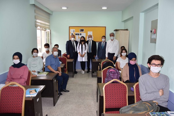 Yenişehir Belediyesi’nden ücretsiz üniversiteye hazırlık kursu