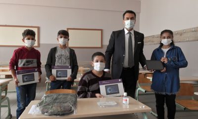 Osmangazi Belediyesi, tablet dağıtımına başladı