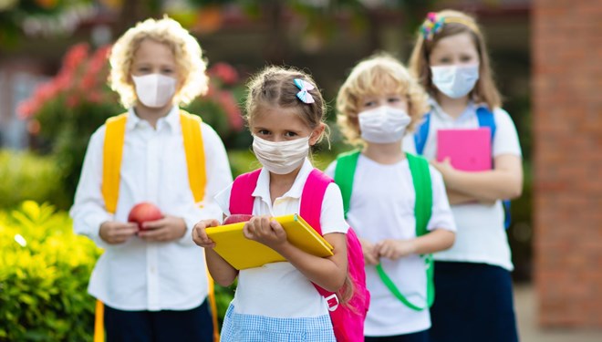 Çocuklara maske ve sosyal mesafe nasıl anlatılmalı?