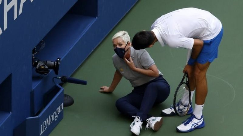 Sinirine yenilen Djokovic turnuvadan ihraç edildi