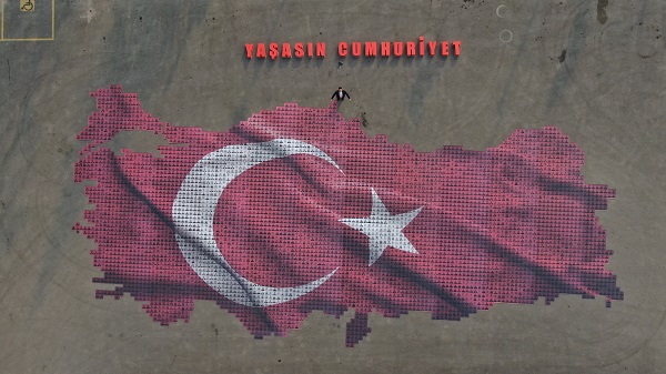 Osmangazi’de Cumhuriyet Bayramı’na özel bin metrekarelik Türkiye Haritası