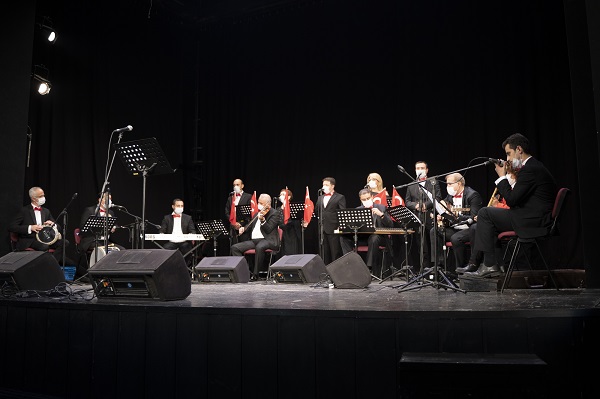 Bursa’da Cumhuriyet Bayramı coşkusu konserle başladı