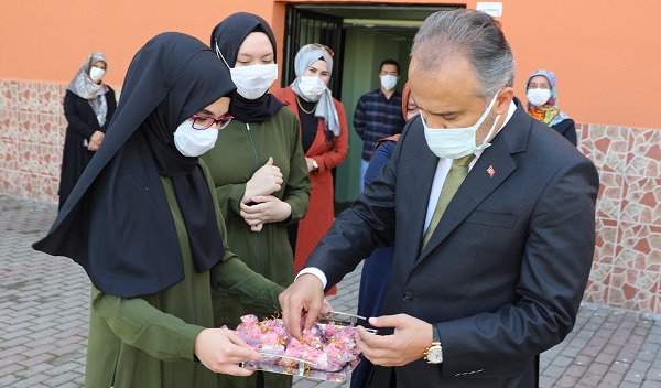 Bursa’da okullar yeniden cıvıl cıvıl