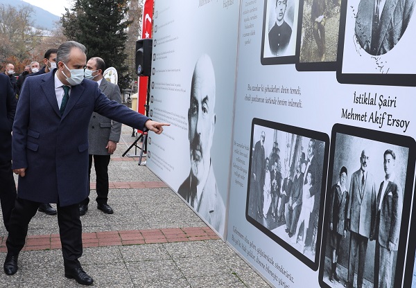 İstiklal Şairi’ne görkemli anma