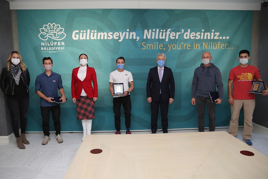 Gönüllü liderlere Nilüfer’den plaket