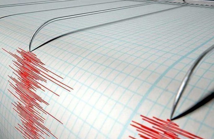 İzmir’de korkutan depremler