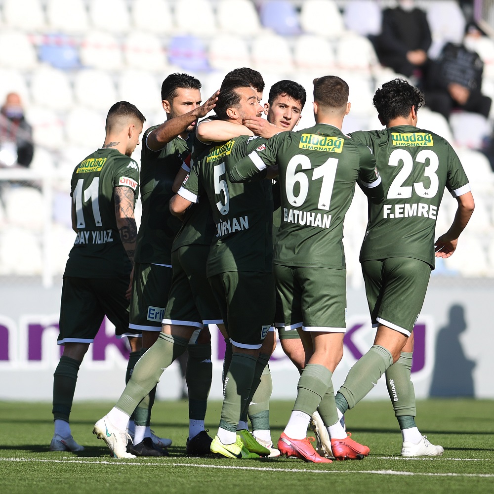 Bursaspor ilk yarıyı ilk 10’da bitirdi