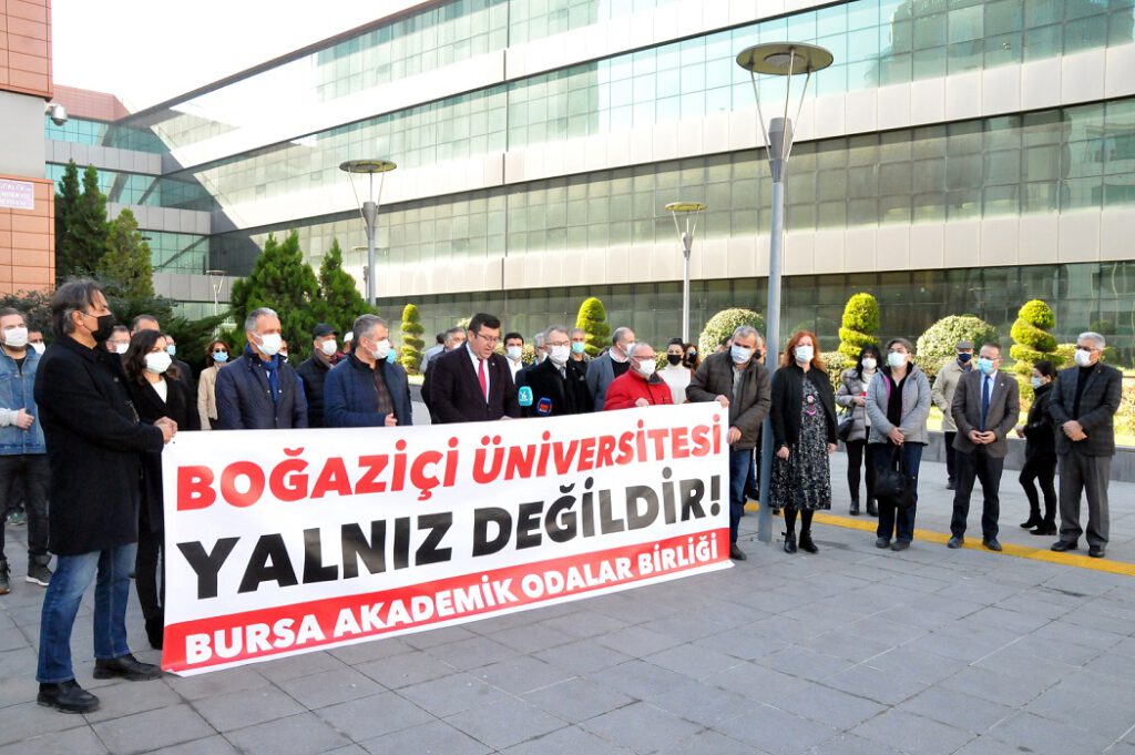 Akademik odalardan Boğaziçi desteği