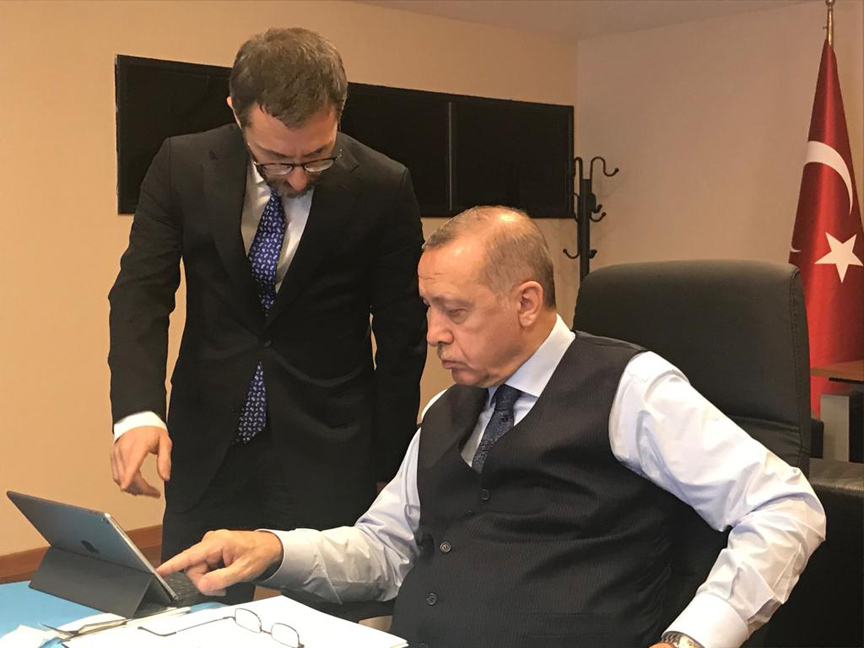 Fahrettin Altun’dan kumpas mesajı