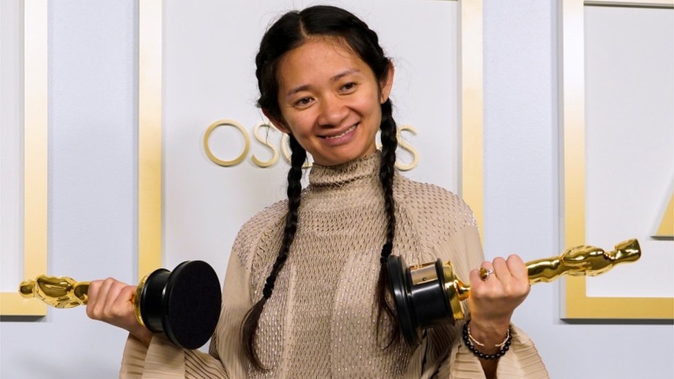 Chloé Zhao: Oscar kazanan ilk Asya kökenli kadın yönetmen