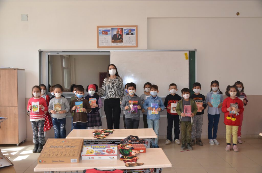 Bursa’dan Şırnak’a kitap kardeşliği